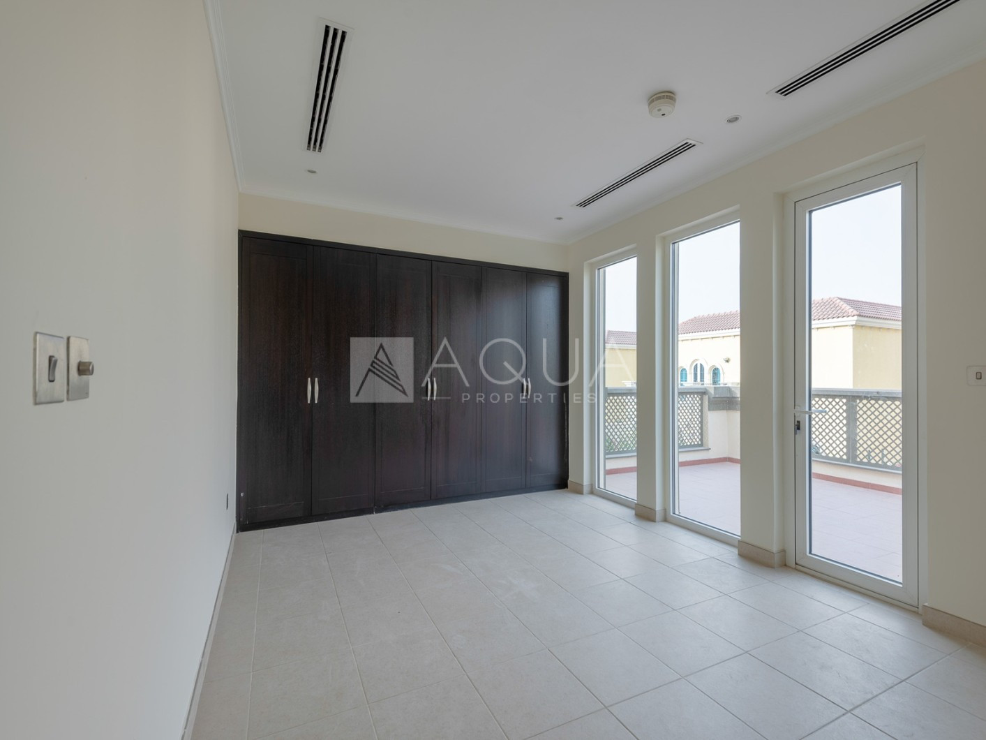 Upgraded Private 4 Bed | Park Facing  