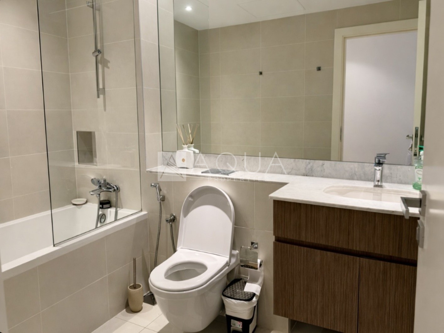 Spacious 2 BR | Beach Access | Furnished