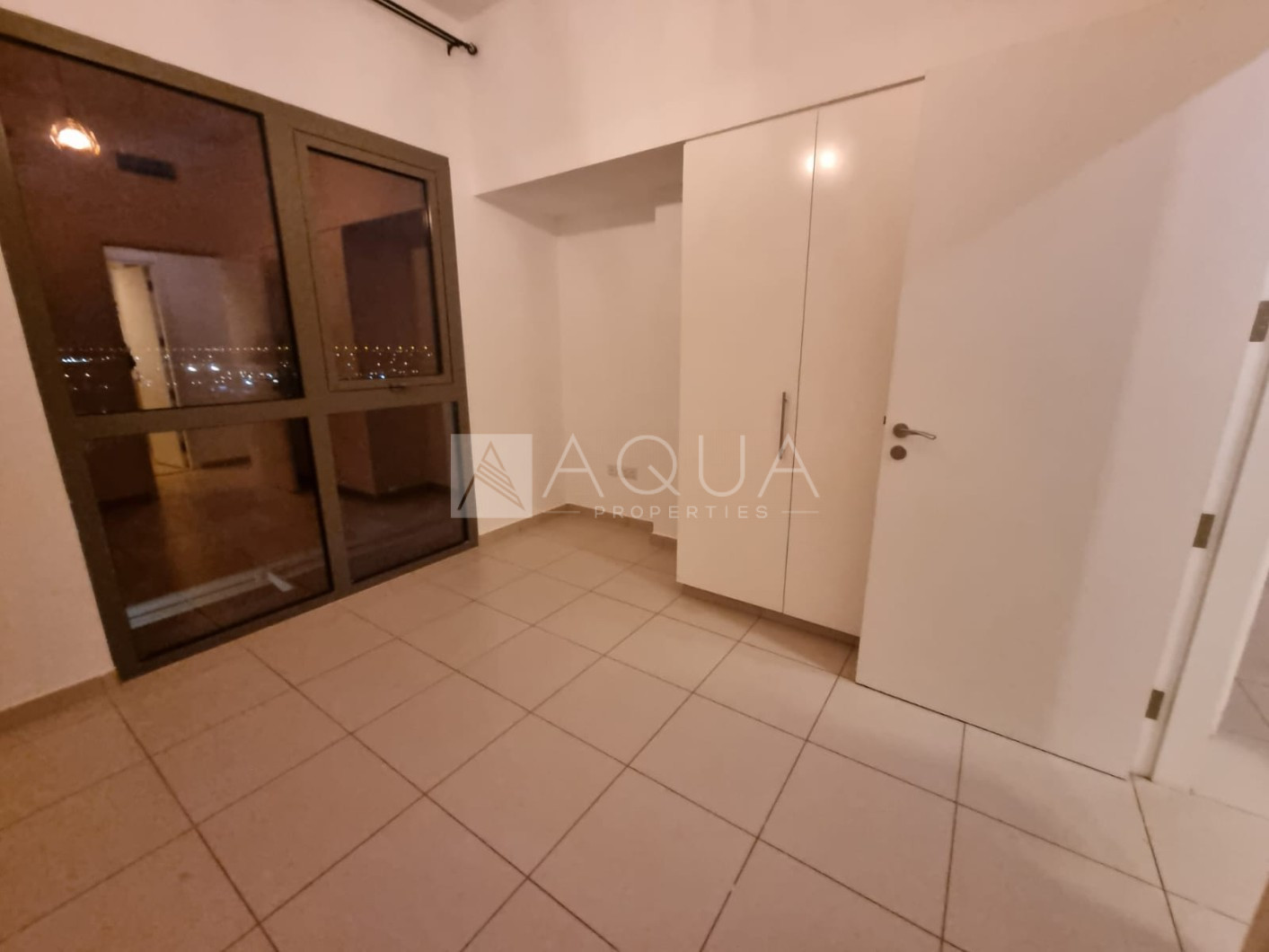 Large Layout | Bright Interiors | Family Community