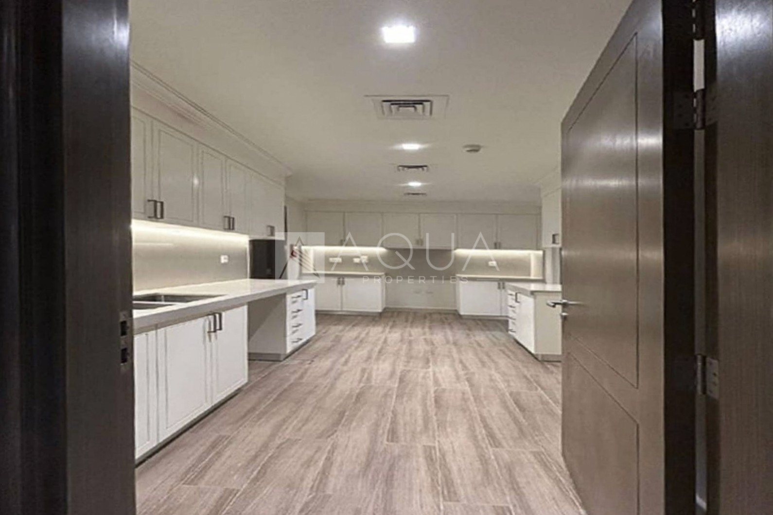 EXCLUSIVE WATERFRONT TH  | BRAND NEW | MOVE IN READY