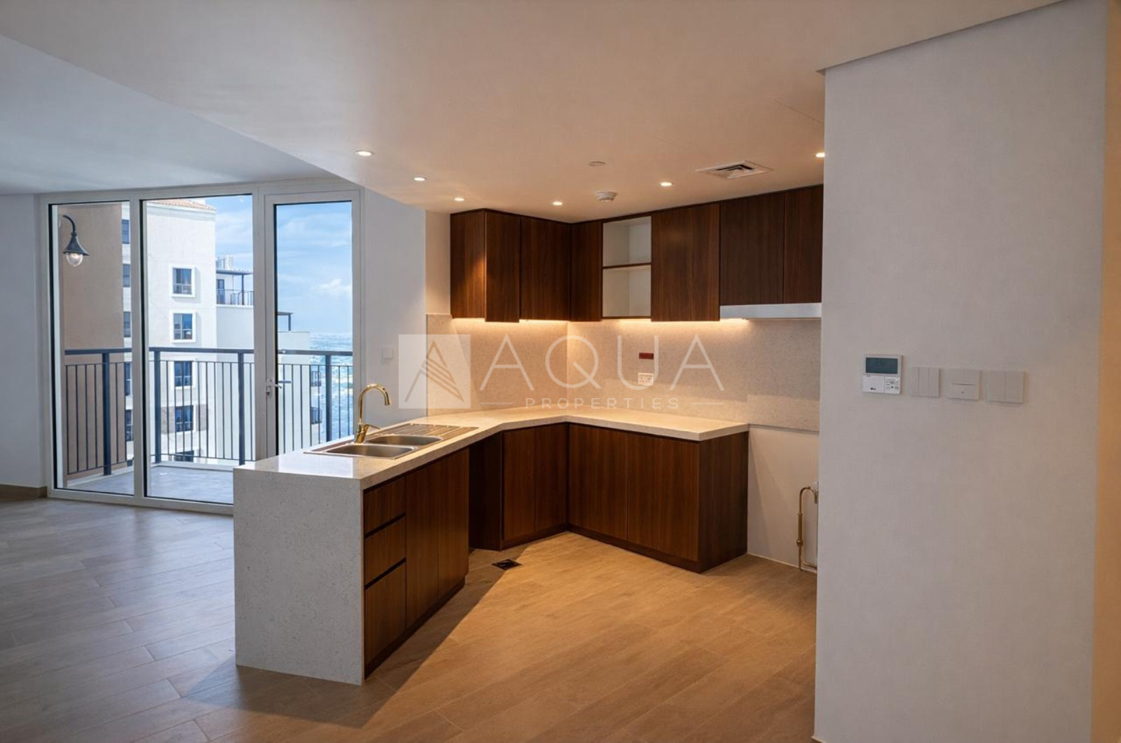 Sea View 2 BR Apartment in Port de La Mer 