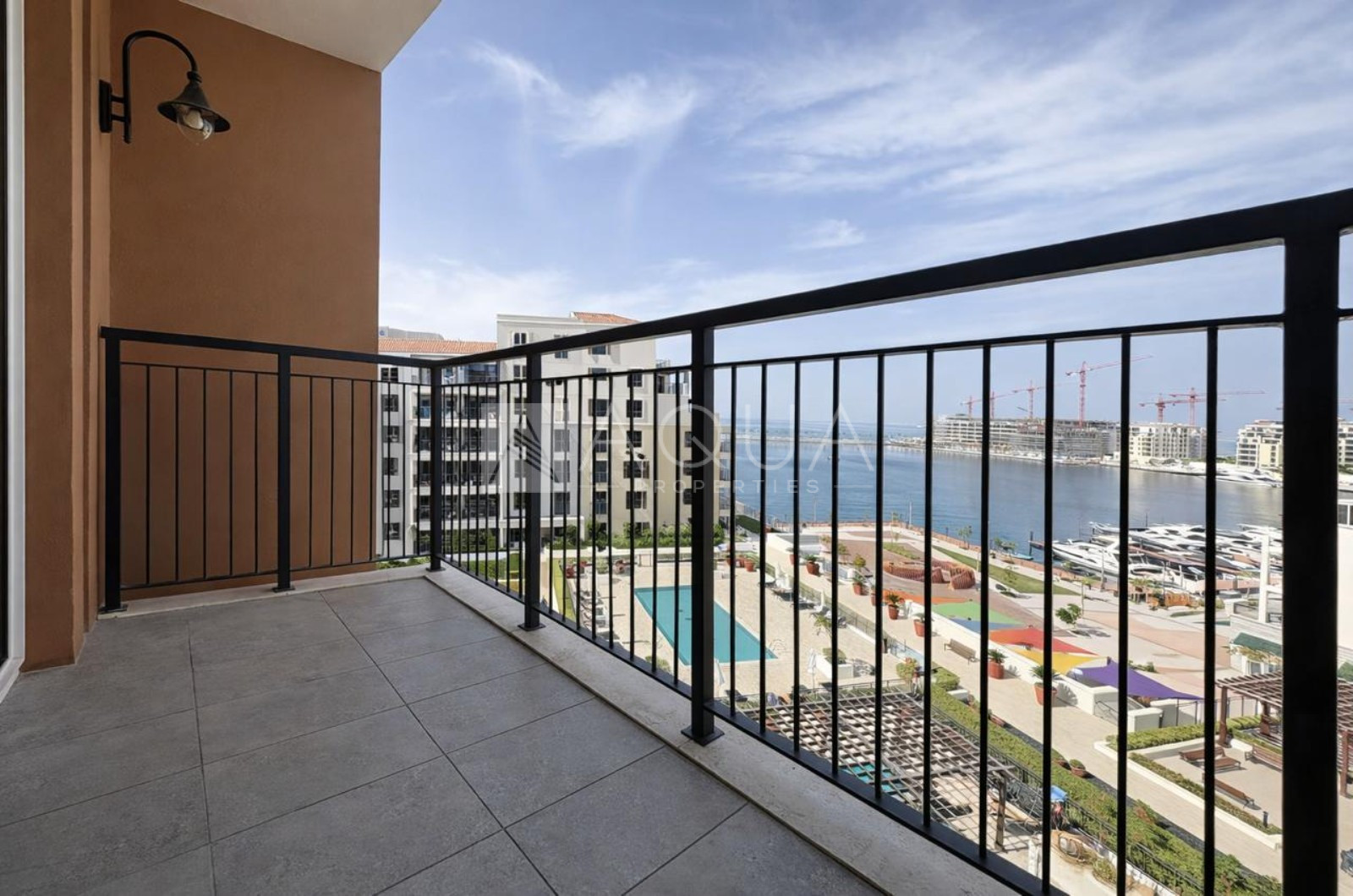 Sea View 2 BR Apartment in Port de La Mer 