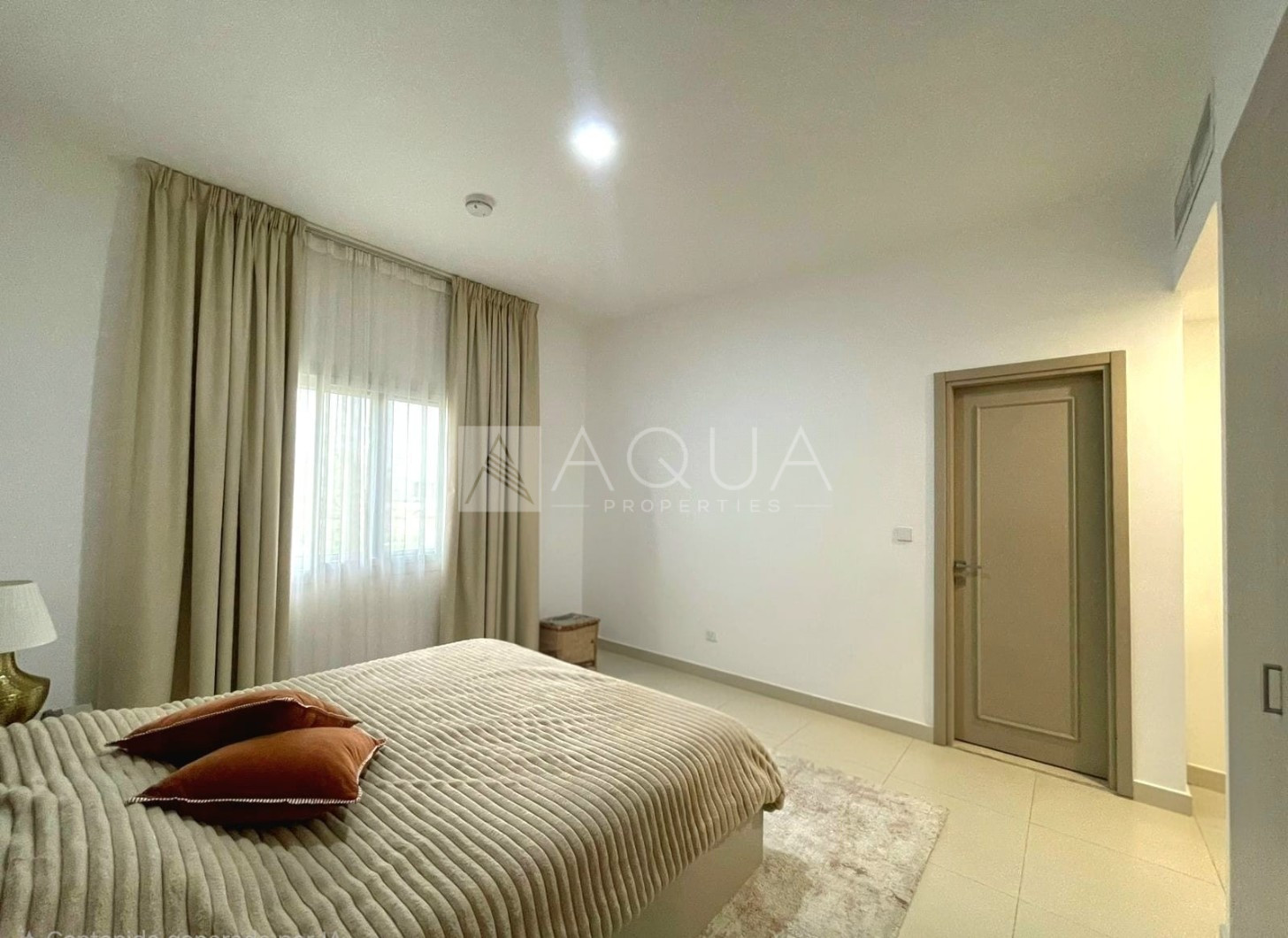 PREMIUM UNIT | RARE HUGE PLOT | SINGLE ROW