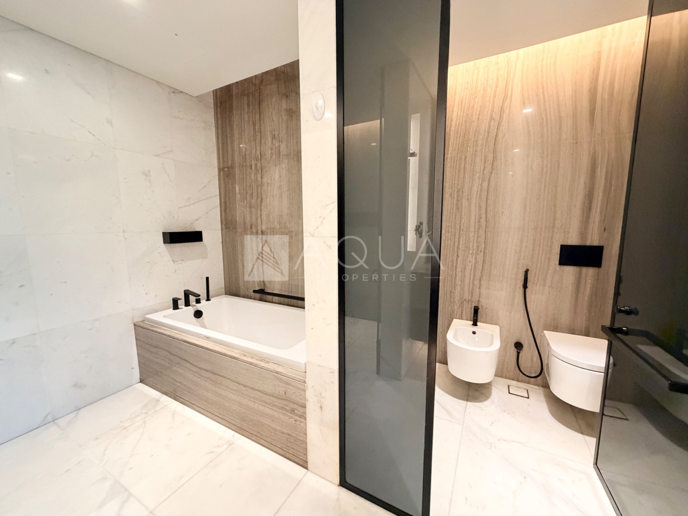 Vacant | Ready to move in | DEWA and Chiller Free