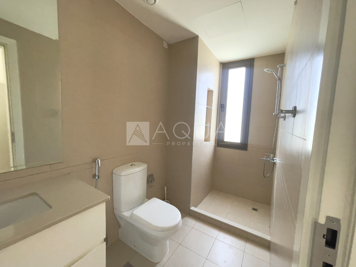 Vacant | Greenbelt | Large Plot | 4 Bedroom