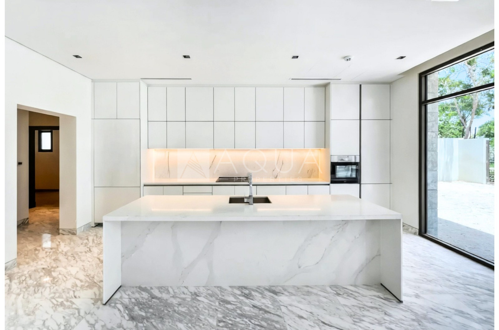  Direct Crystal Lagoon & Beach | 6 Bed Villa