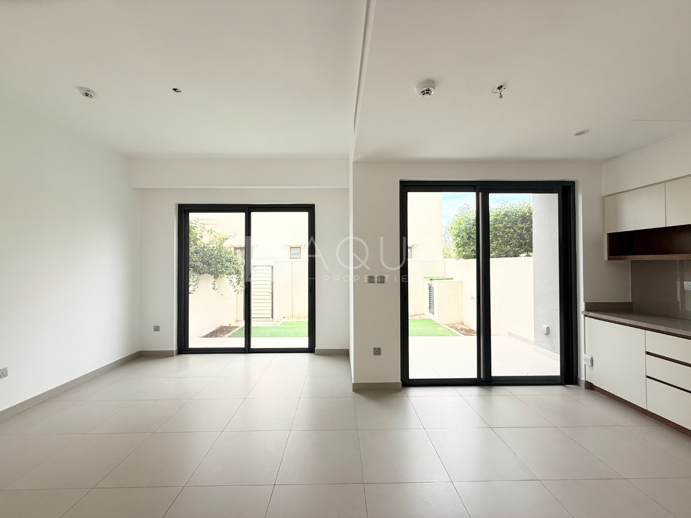 PRIVATE GARDEN | WELL MAINTAINED | VACANT