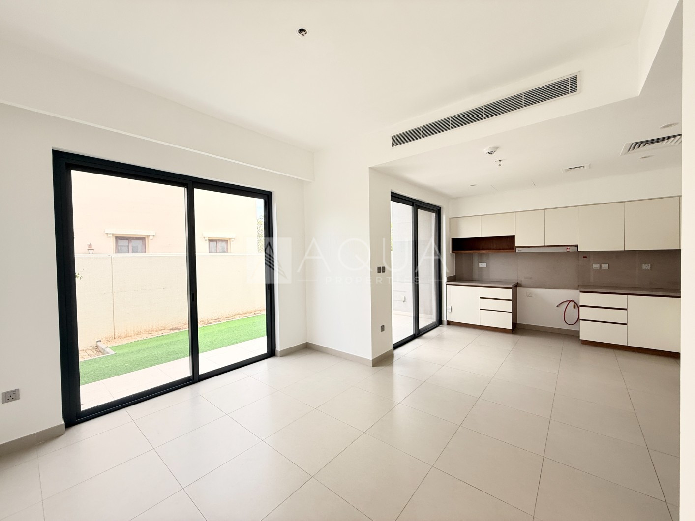 PRIVATE GARDEN | WELL MAINTAINED | VACANT