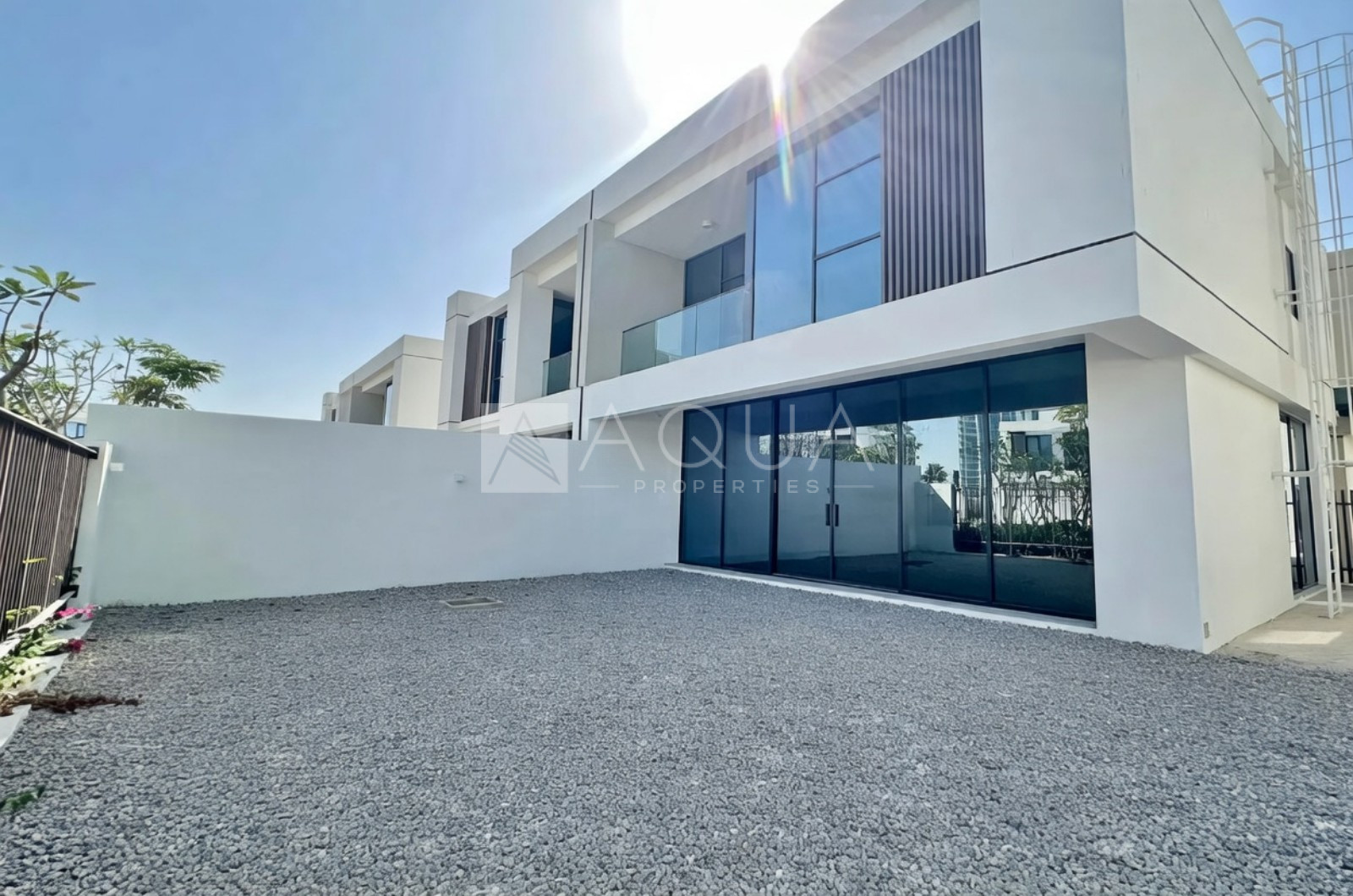 Fully Landscaped | Burj Khalifa View | Vacant