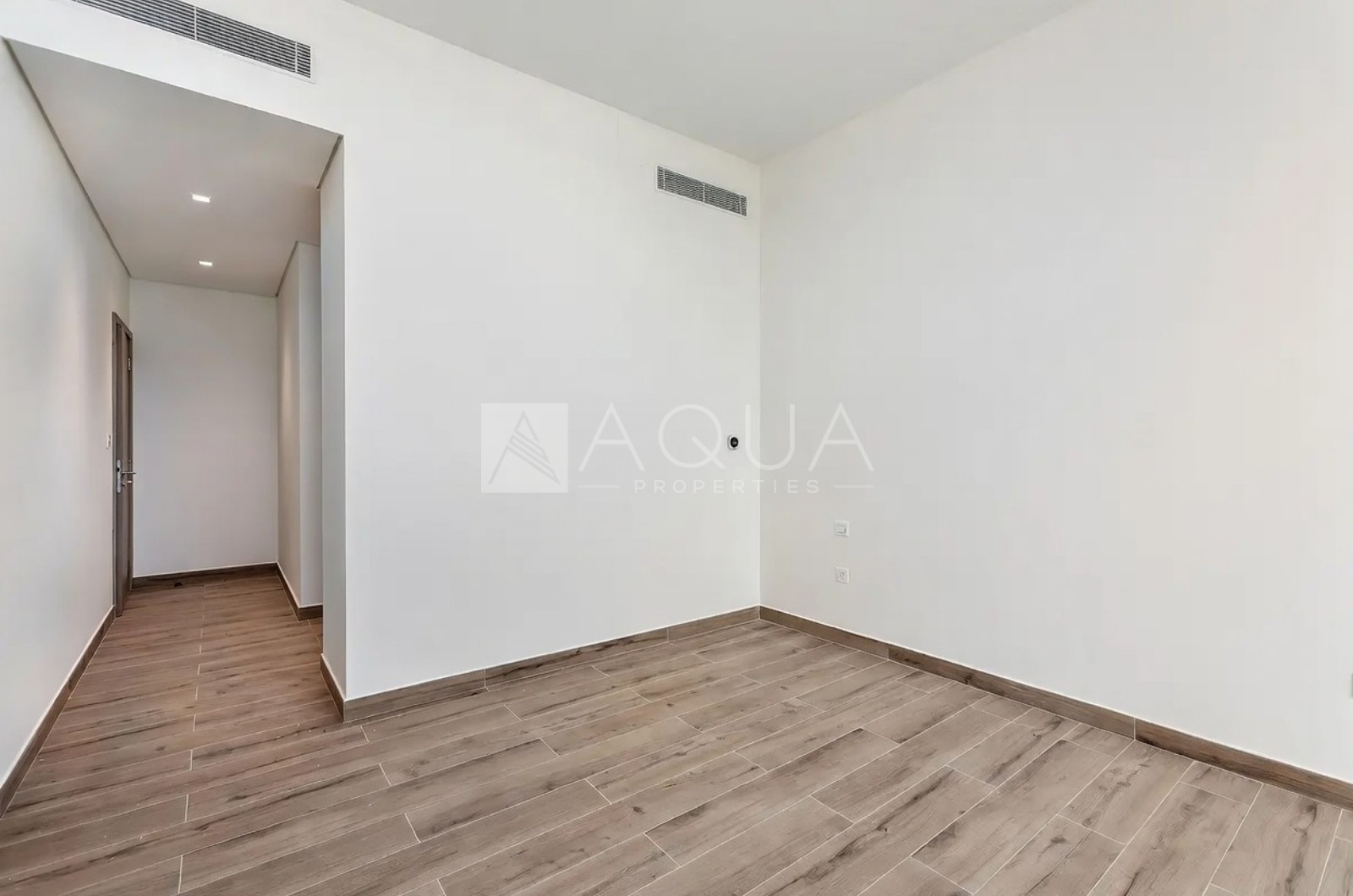 Fully Landscaped | Burj Khalifa View | Vacant