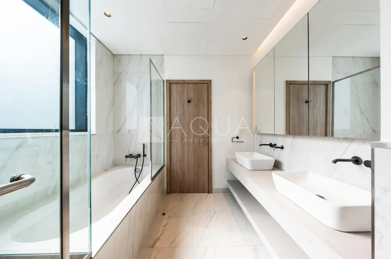 Fully Landscaped | Burj Khalifa View | Vacant