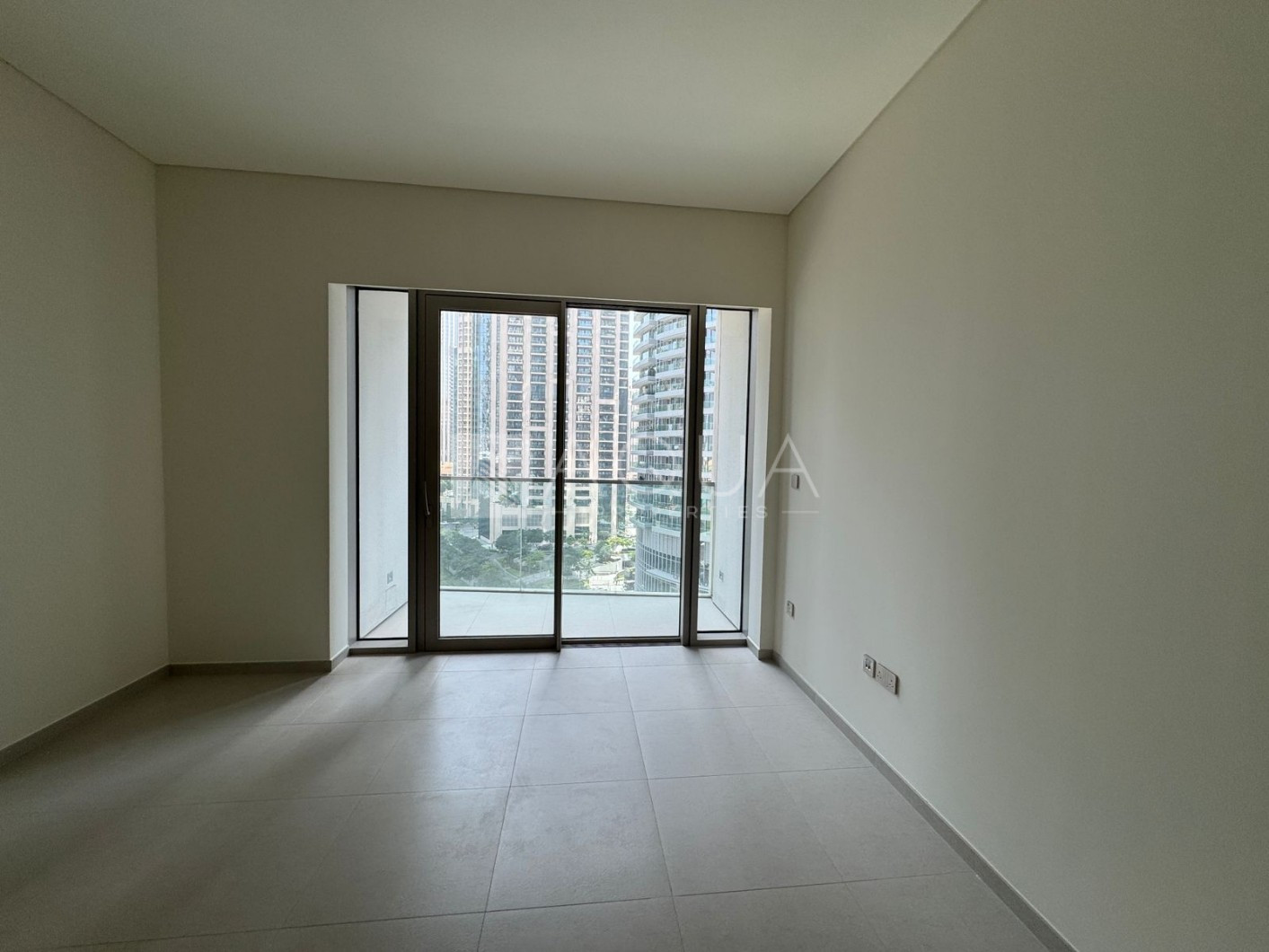 Hgh floor  | Bright and Spacious Layout