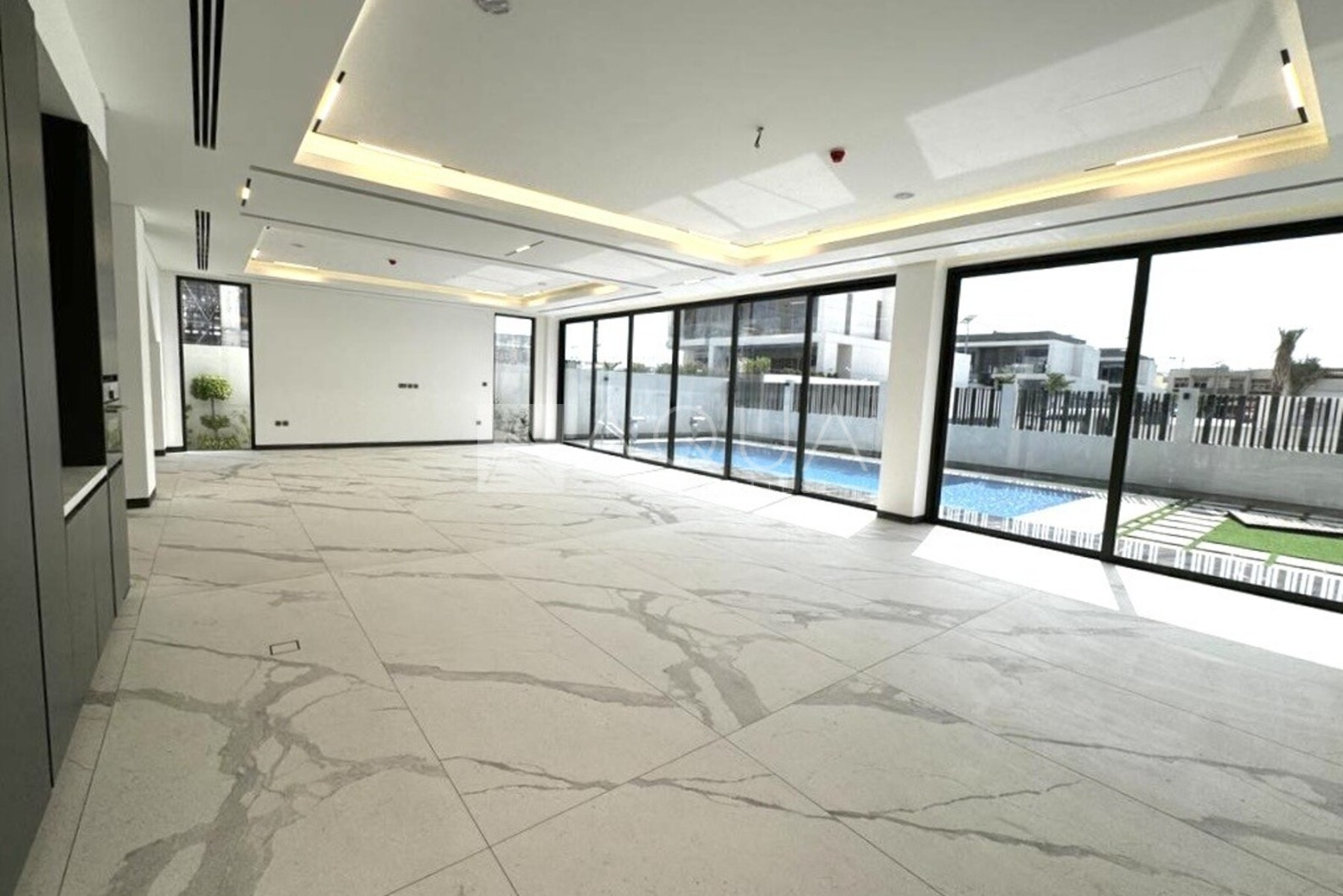 Vastu Unit | Single Row | Private Pool