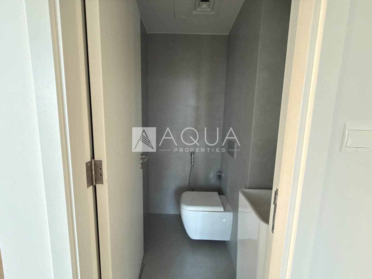 Direct Dubai Mall Access | Landlord will Furnish