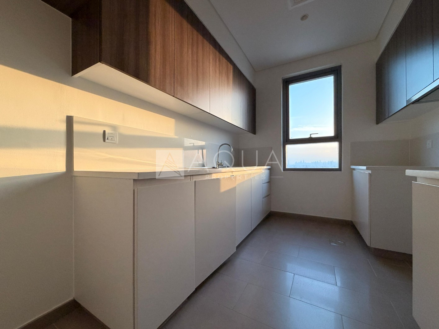 High Floor | Closed Kitchen | Unfurnished