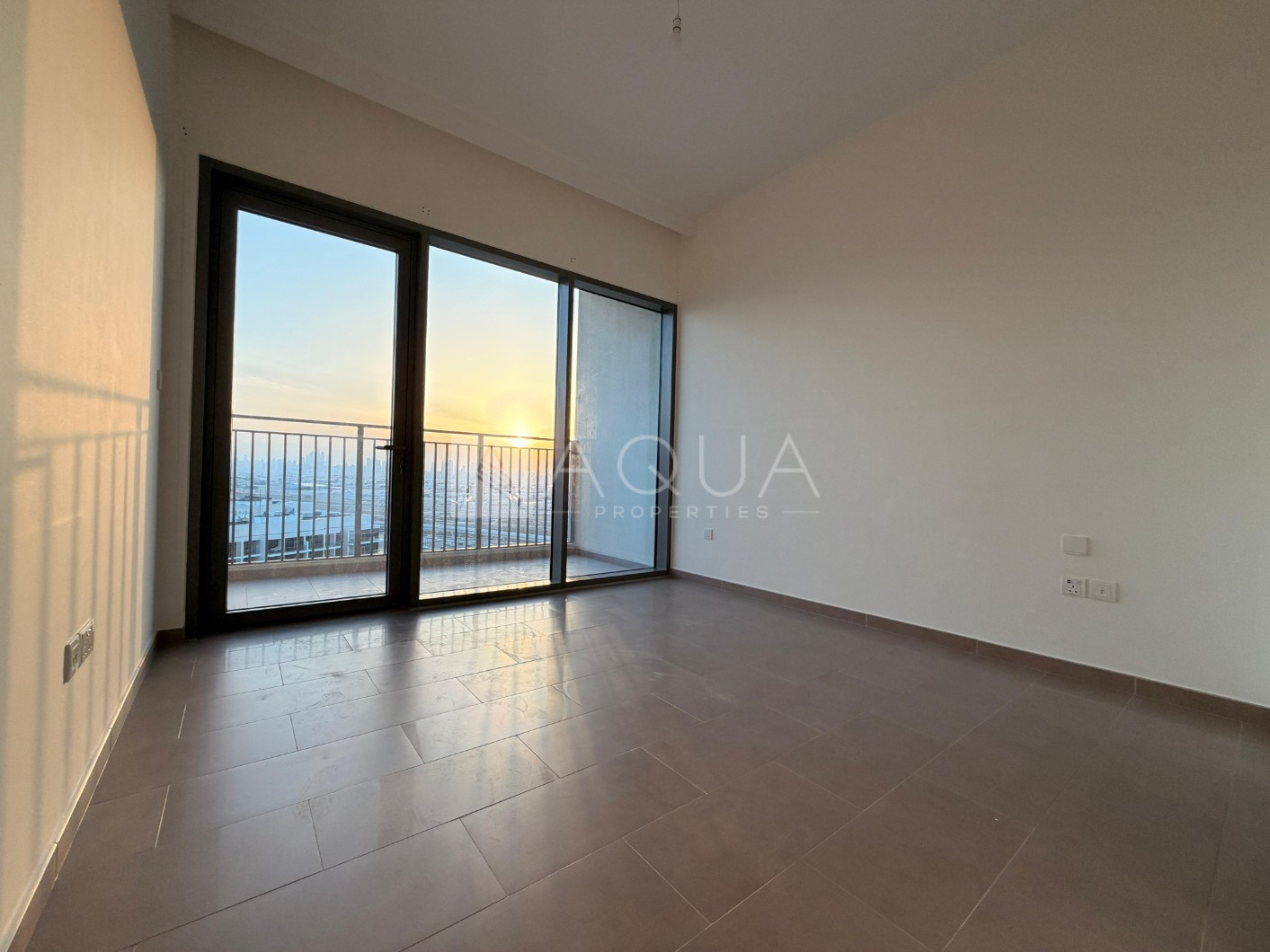 High Floor | Closed Kitchen | Unfurnished