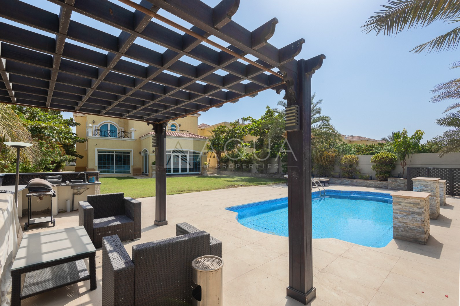 4BR Extended | Premium District 4 | Huge Plot