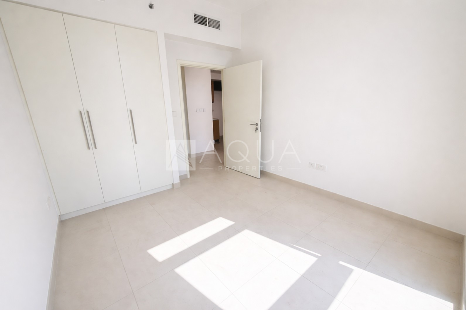 Near Metro | Boulevard Access | Near Dubai Mall