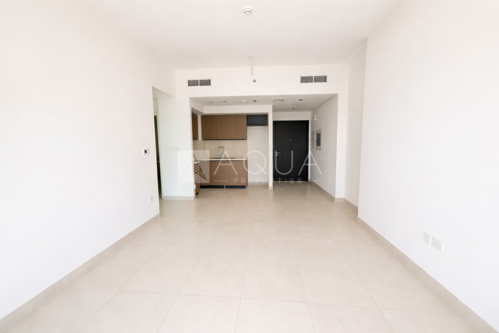 Near Metro | Boulevard Access | Near Dubai Mall
