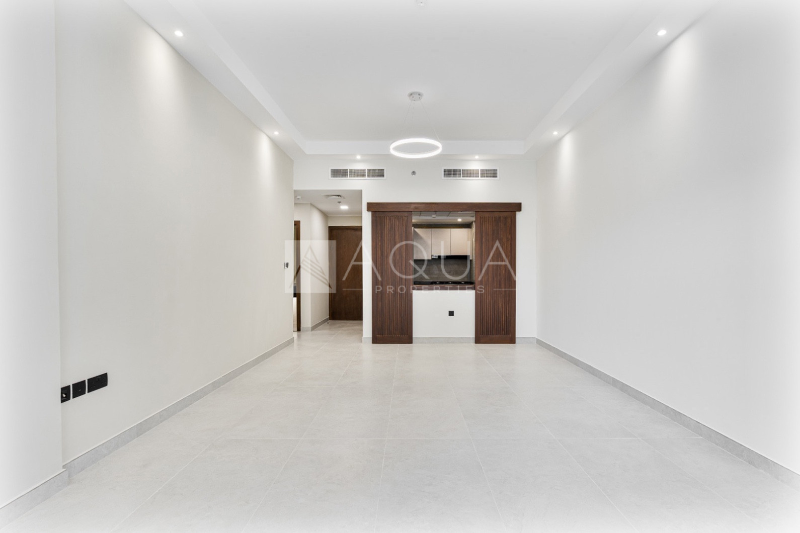  New l pool view l Next to Metro    