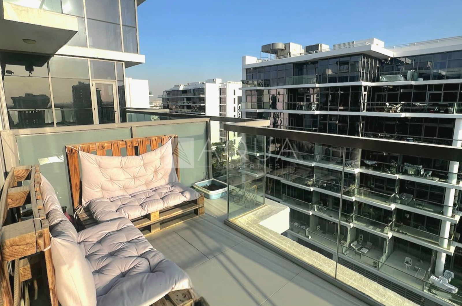 Large Studio | Golf View | Balcony | ROI