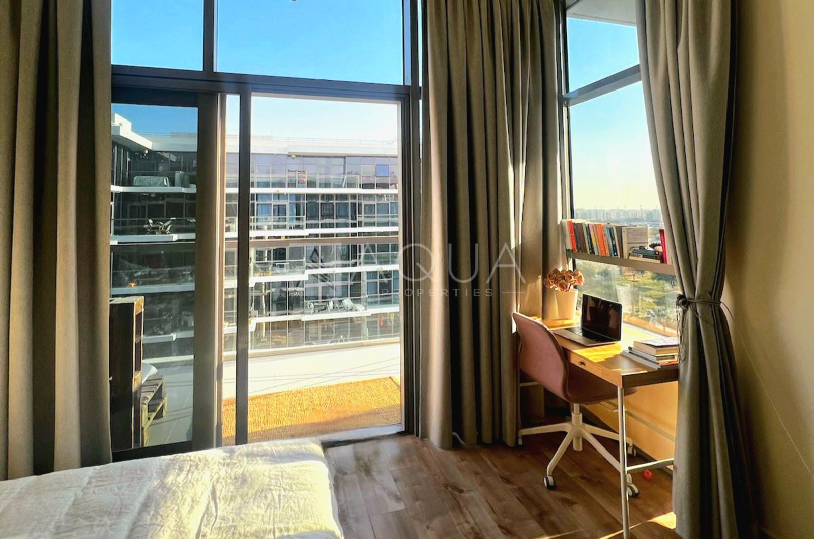 Large Studio | Golf View | Balcony | ROI