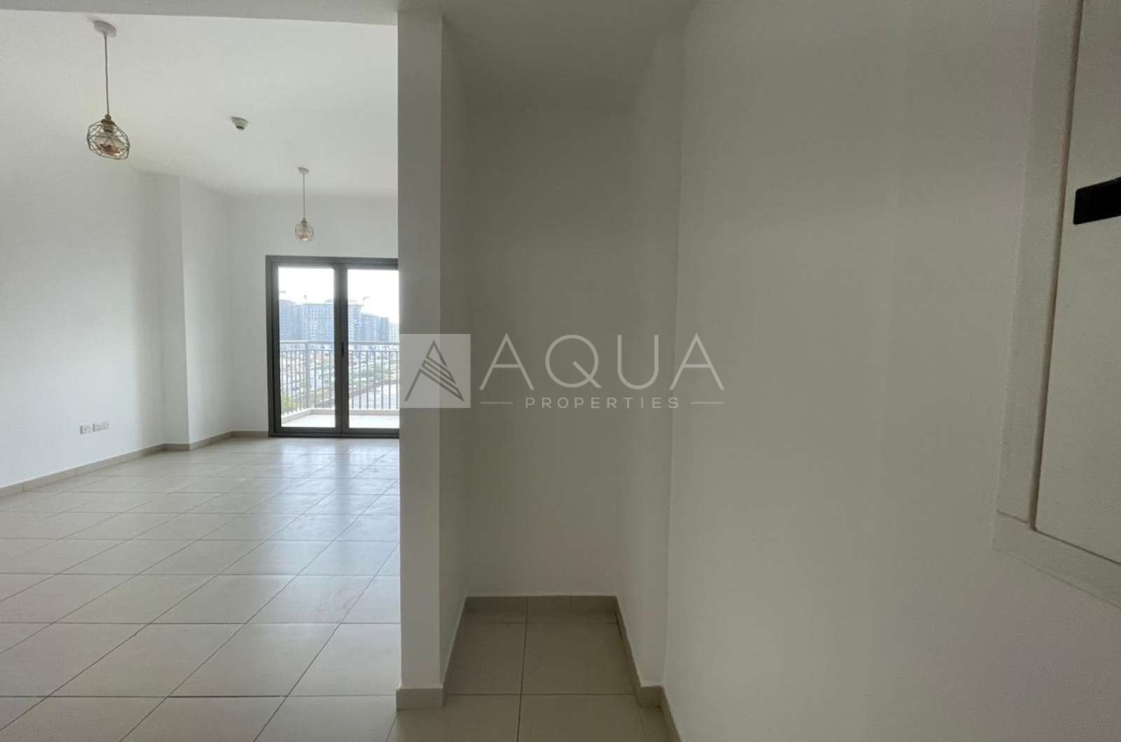 Well Maintained| Near Mosque| Multi Chqs