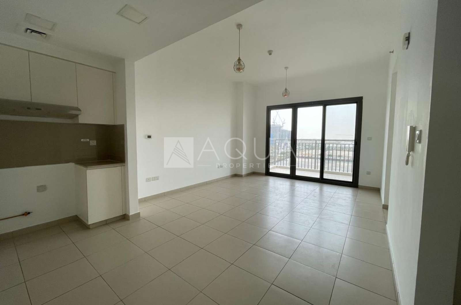 Well Maintained| Near Mosque| Multi Chqs