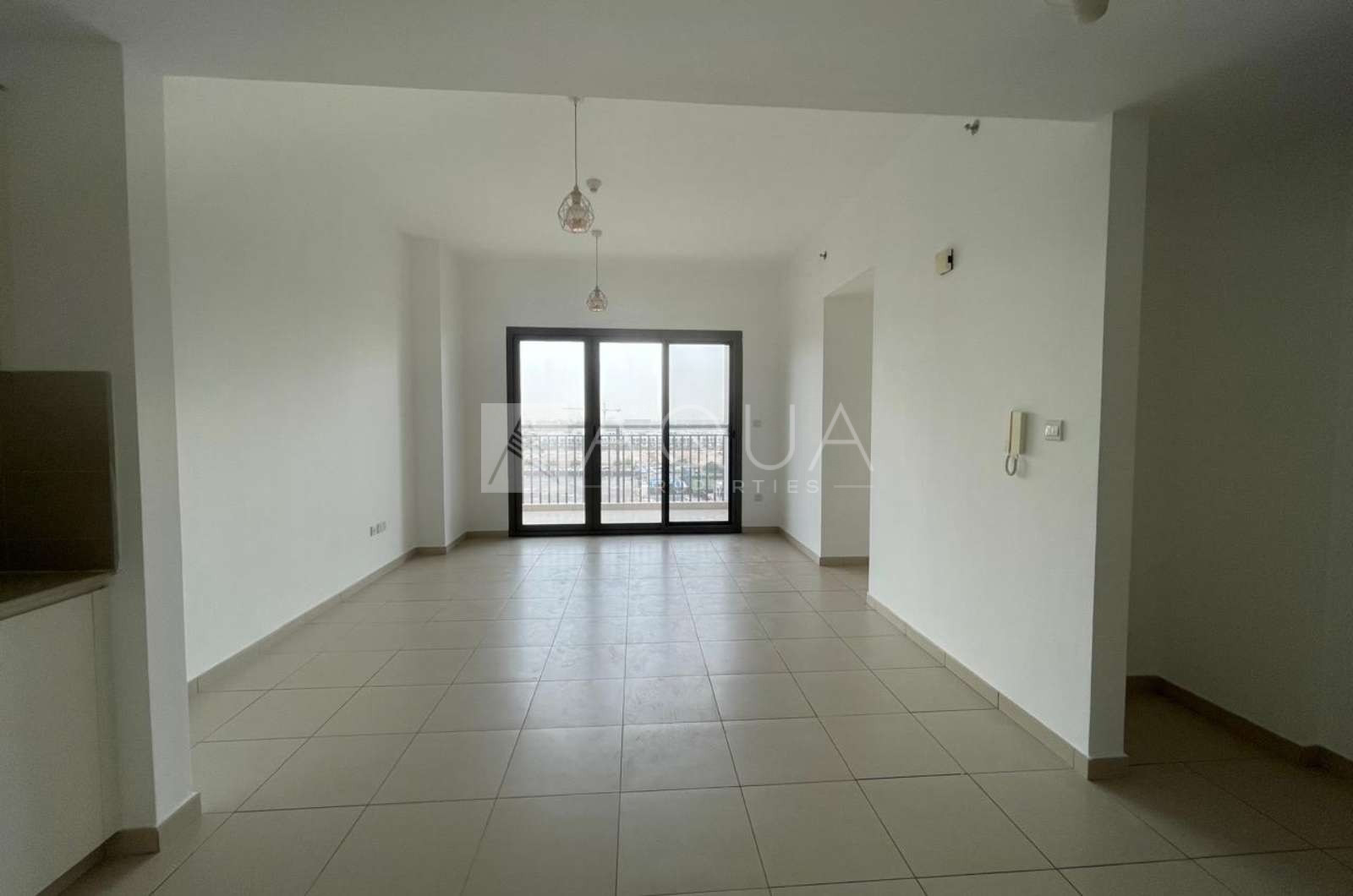 Well Maintained| Near Mosque| Multi Chqs