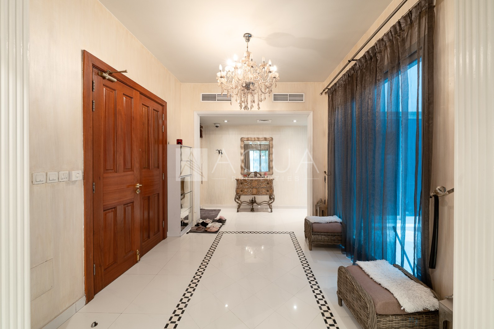 UPGRADED | PRIVATE POOL | 3 + MAID + DRIVER