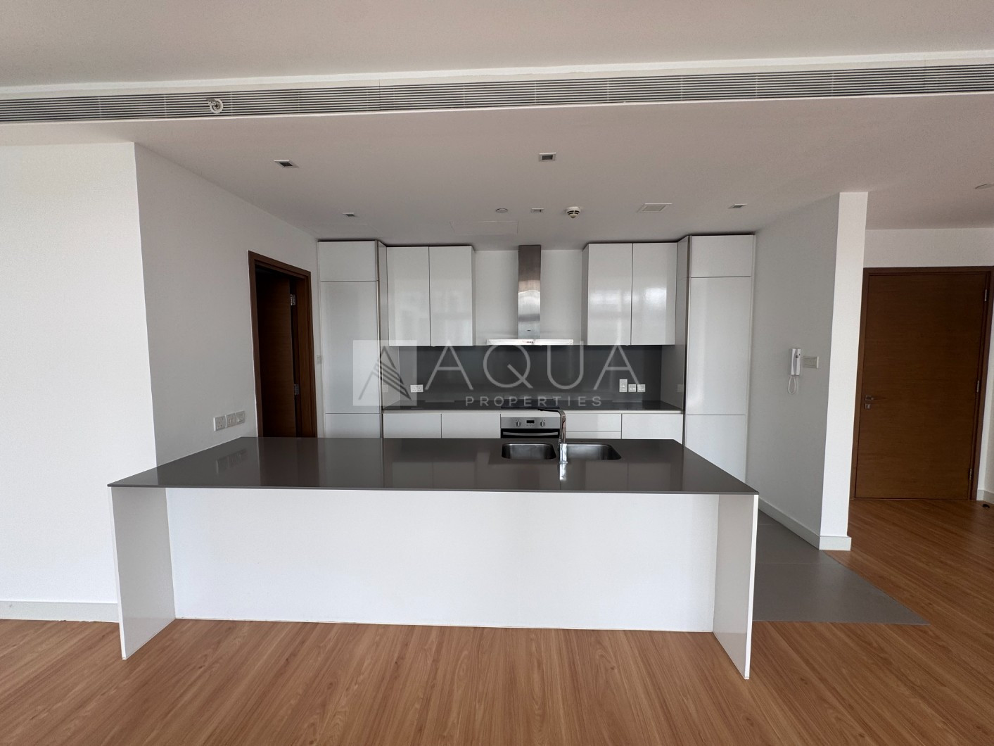 Natural Light | Whitegoods | Pool View