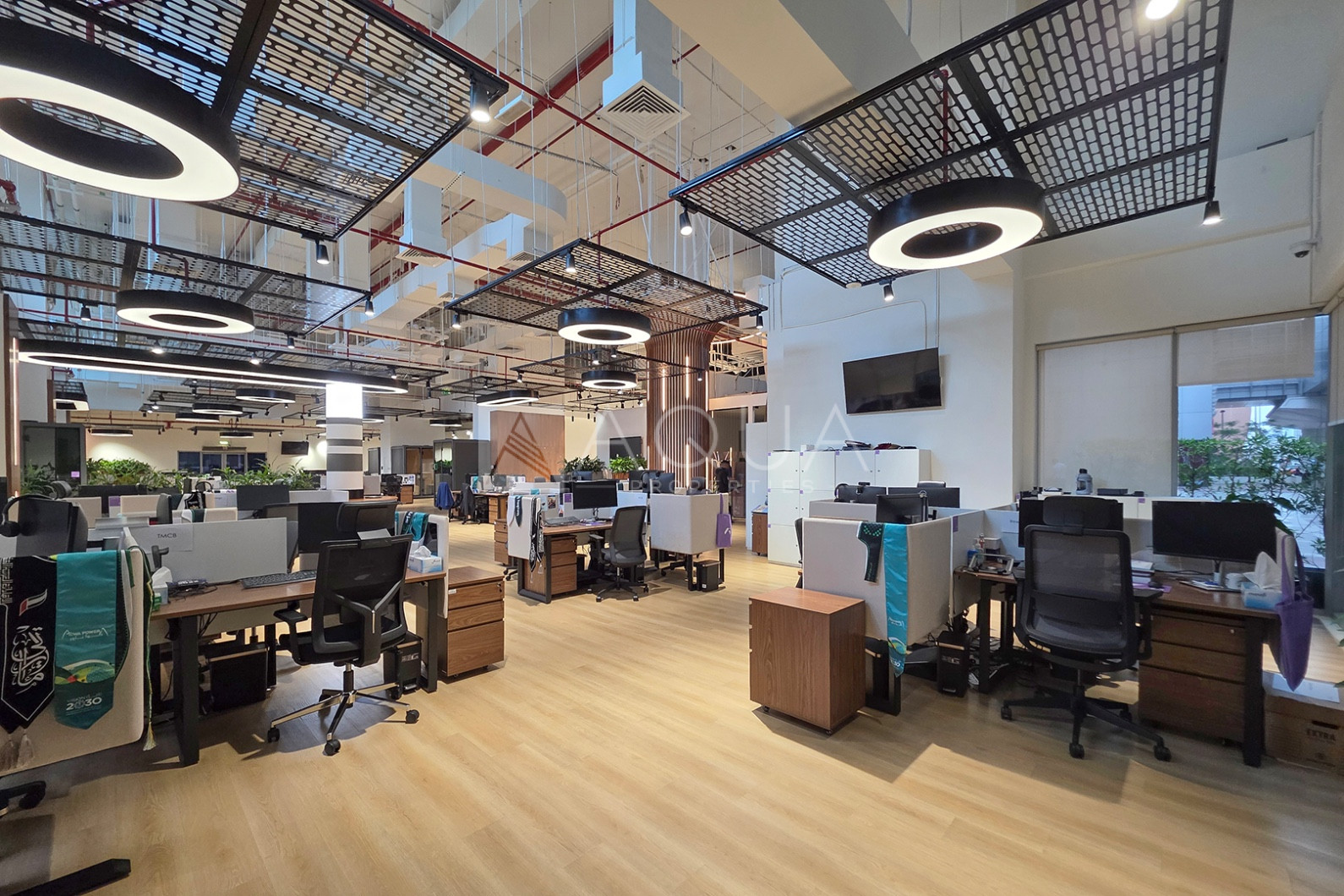 Prime location|Tenanted|High visibility 