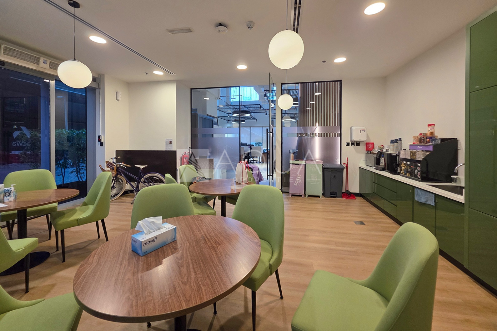 Prime location|Tenanted|High visibility 