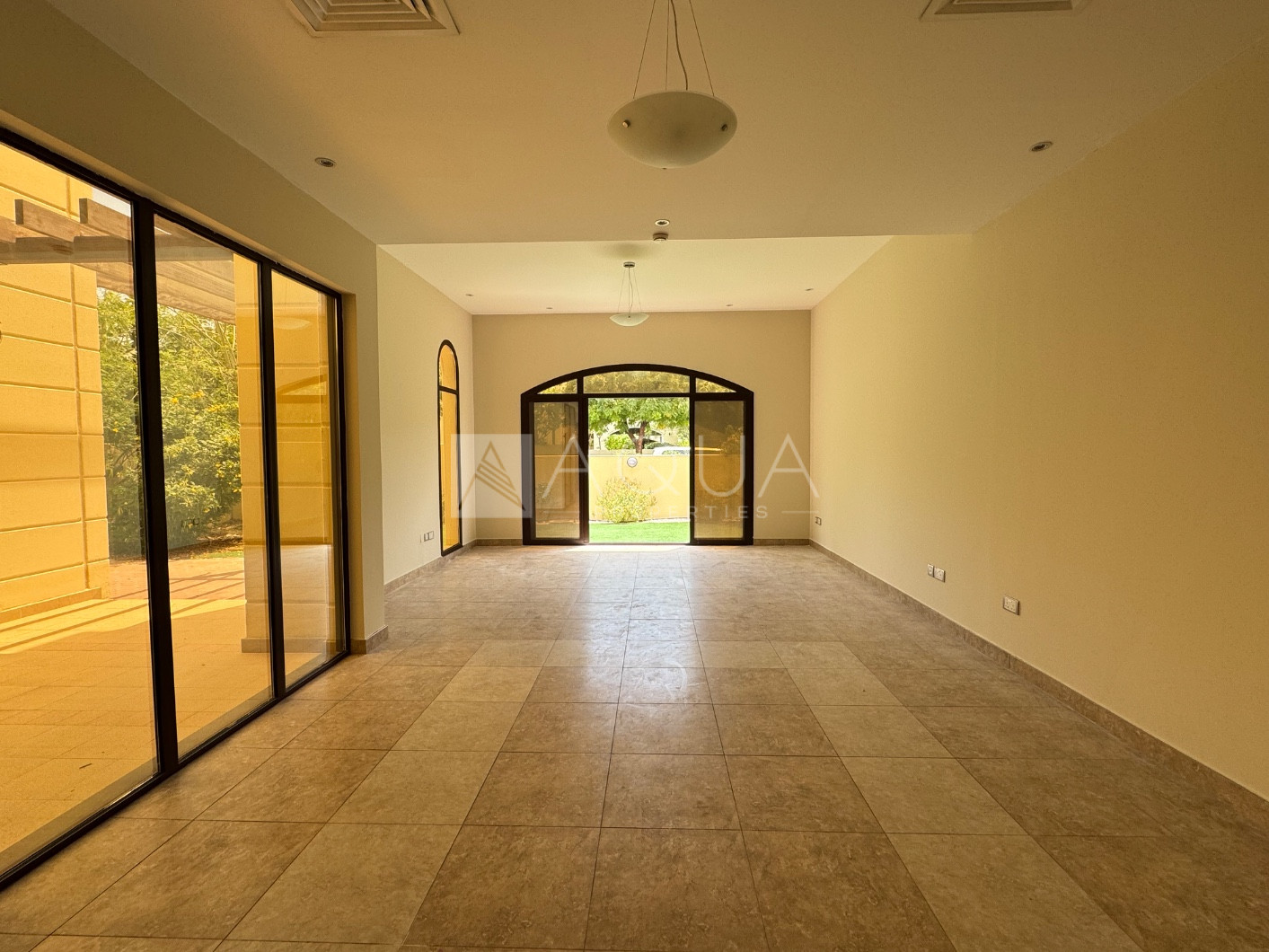 SINGLE ROW | 4 + MAID | HUGE PLOT | READY