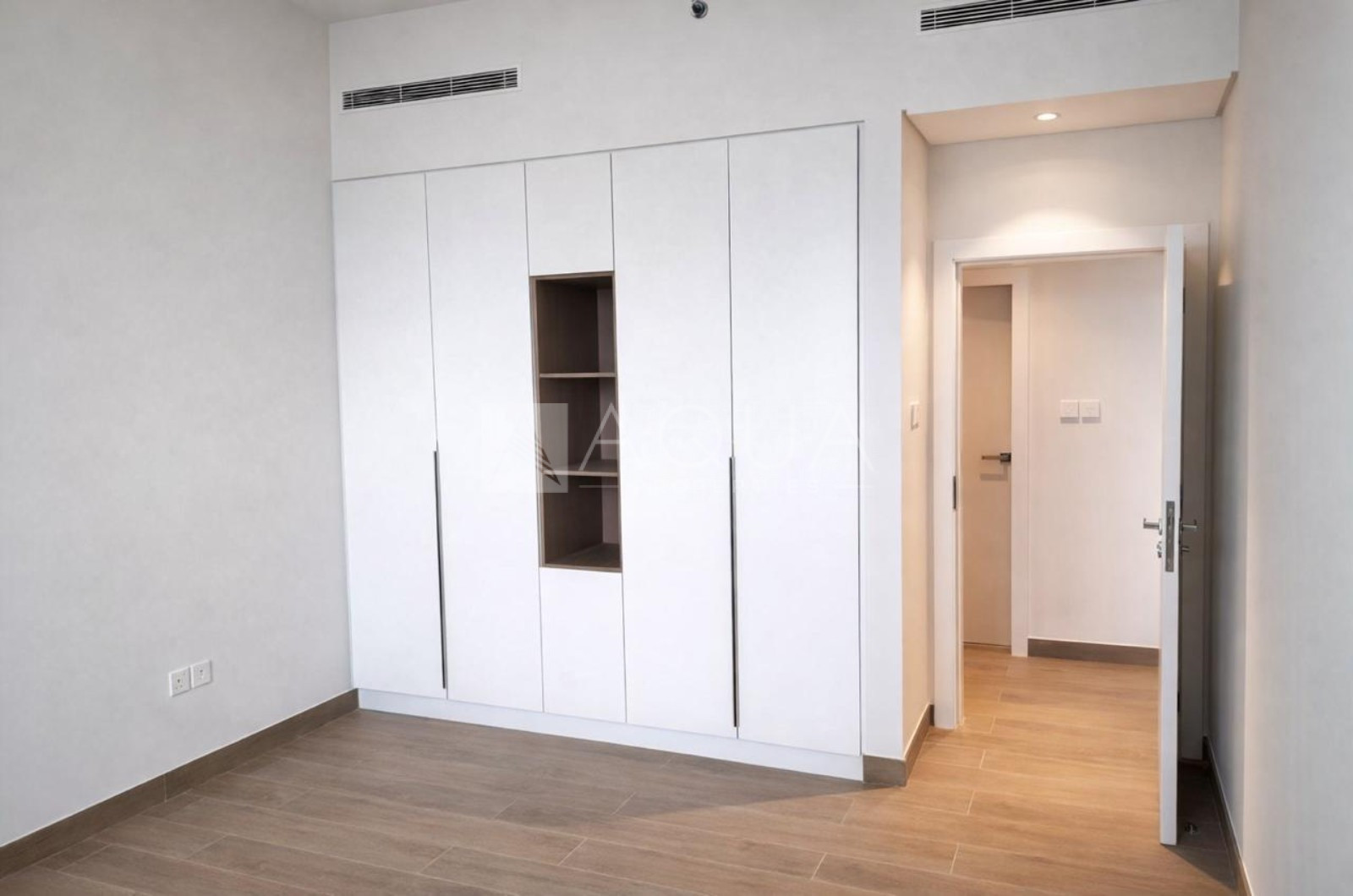 1BR | Terrace | Canal & Burj Khalifa View