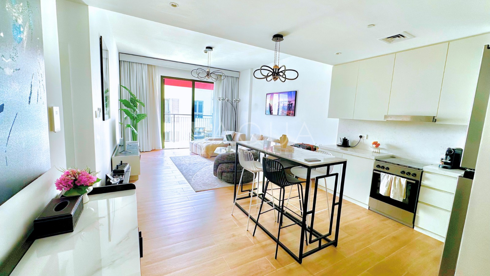 Elegantly Furnished | Private Beach Access