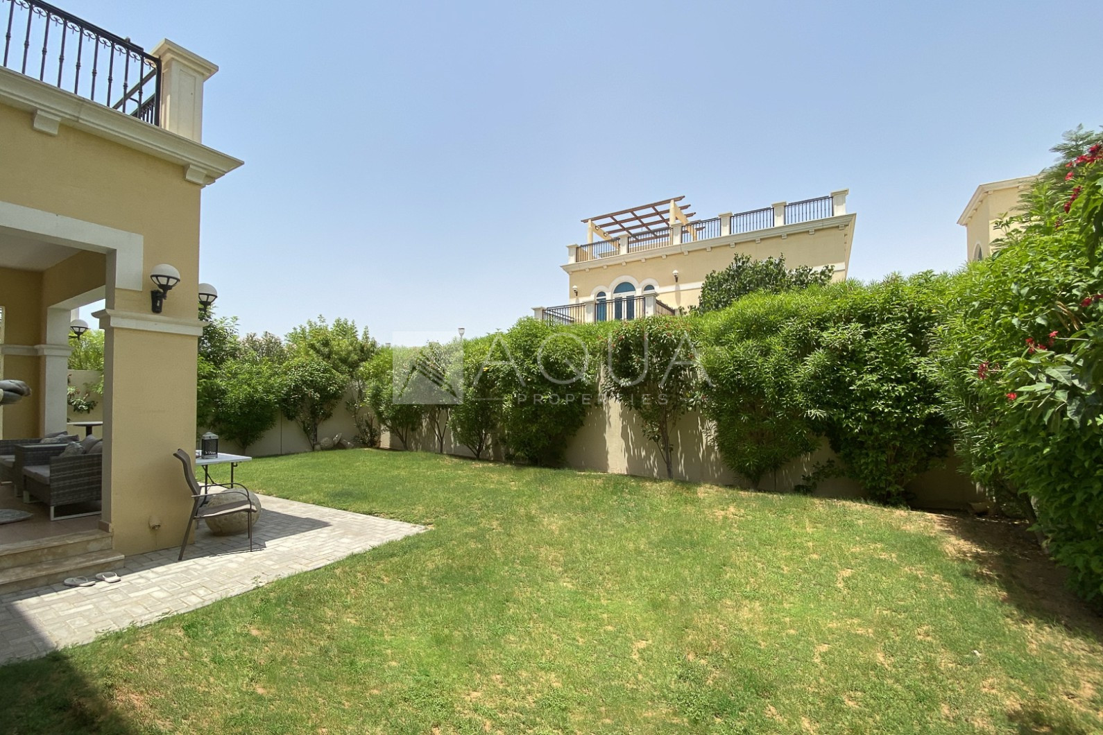 Quiet Internal 4 Bed Nova | Mature Garden