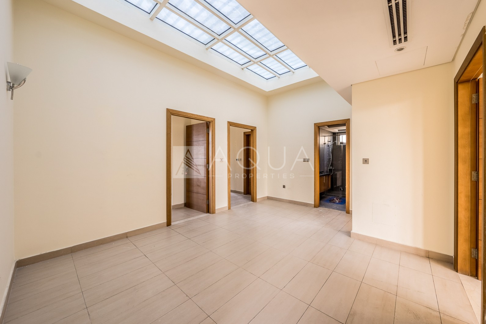 Quiet Internal 4 Bed Nova | Mature Garden