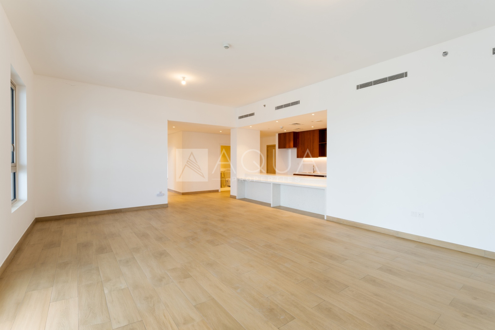 Stunning Skyline + Sea Views | Beautiful Layout