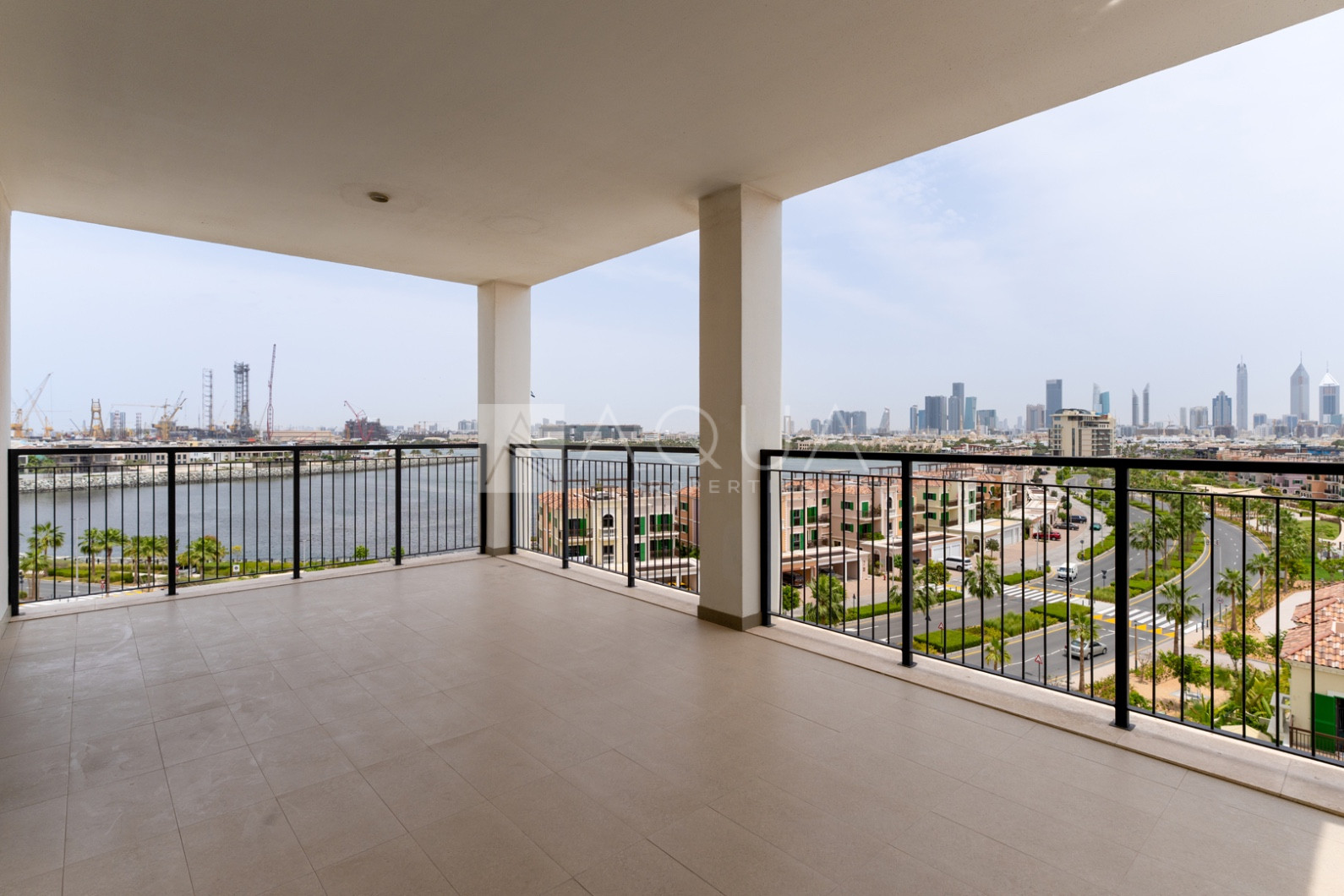 Stunning Skyline + Sea Views | Beautiful Layout