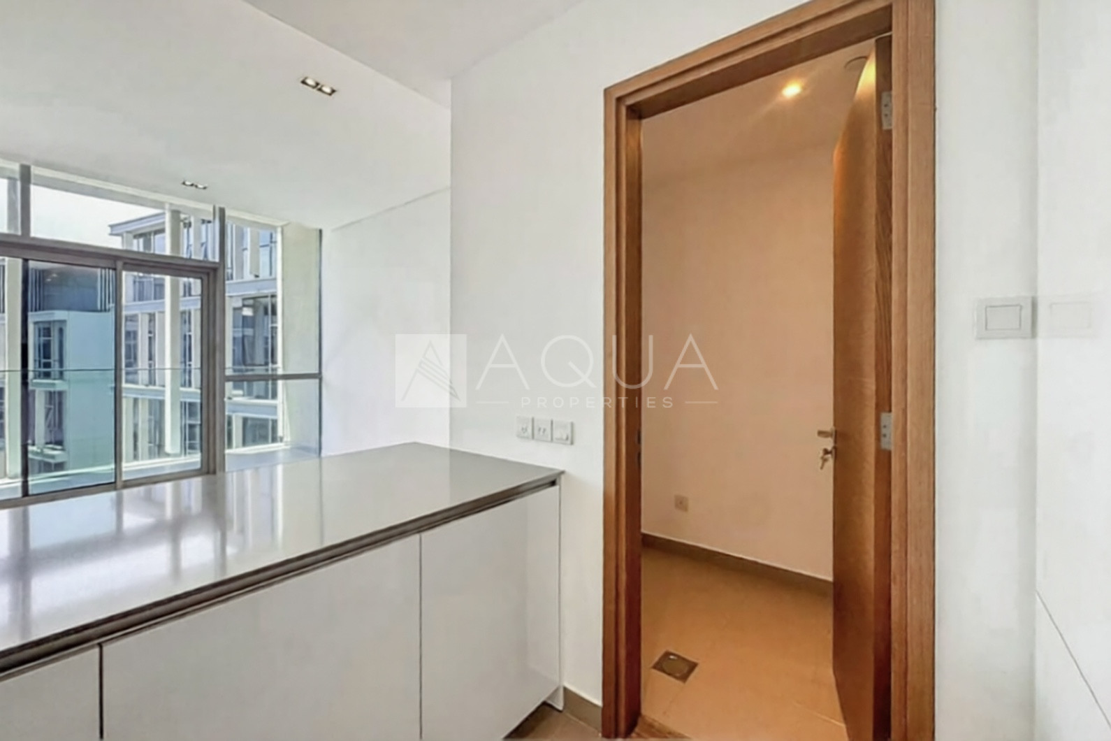 MODERN | LARGEST 1BR | UNFURNISHED | BOULEVARD VIEW