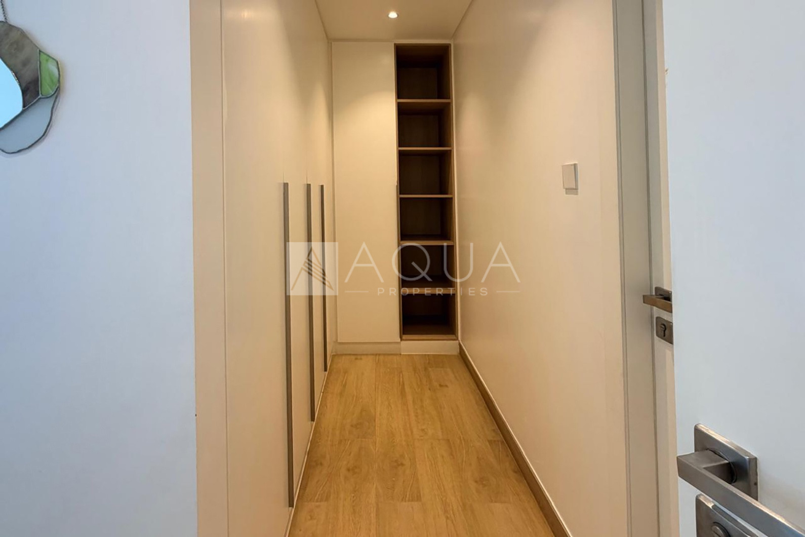 Exclusive Stunning Marina View Apartment