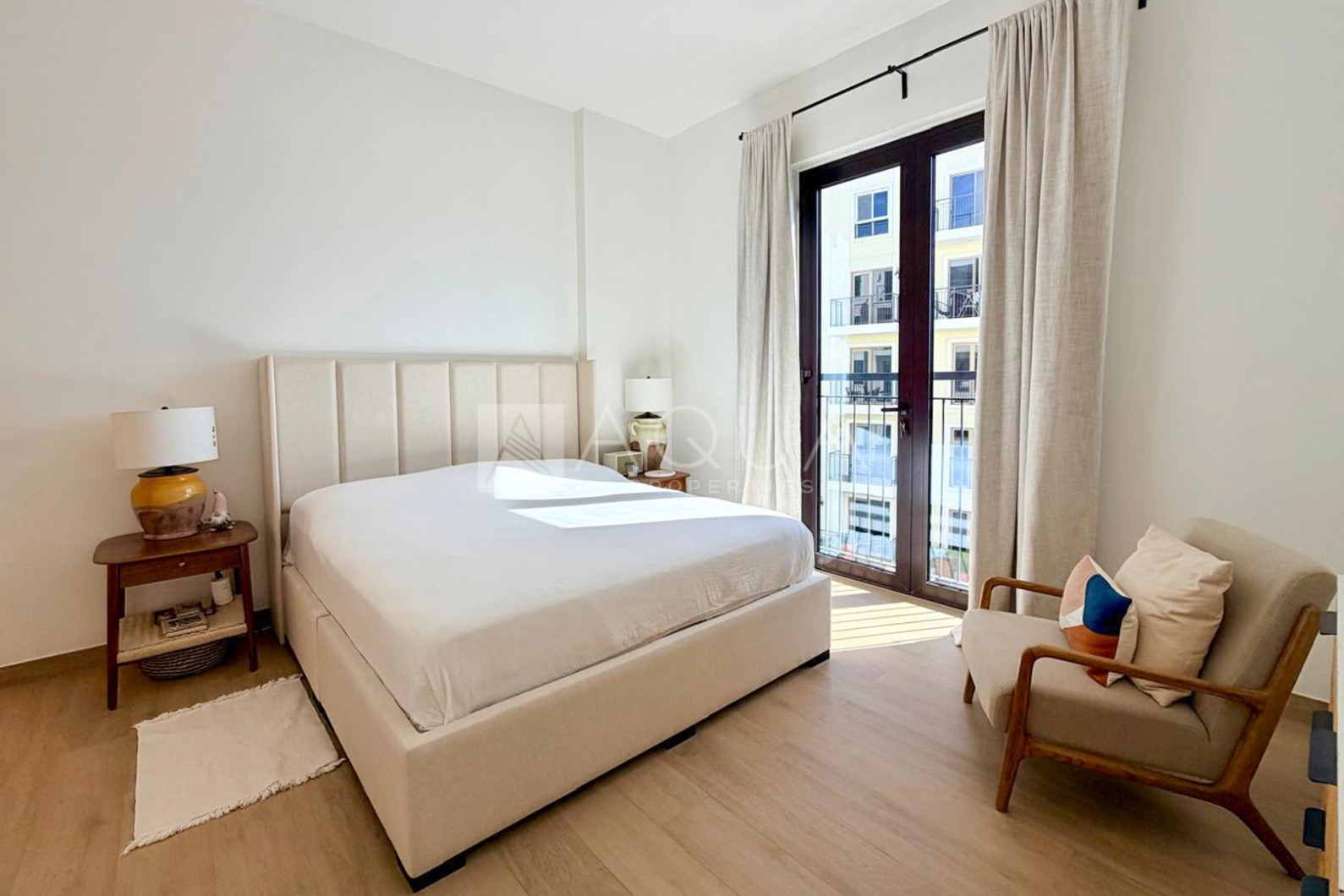 Exclusive Stunning Marina View Apartment