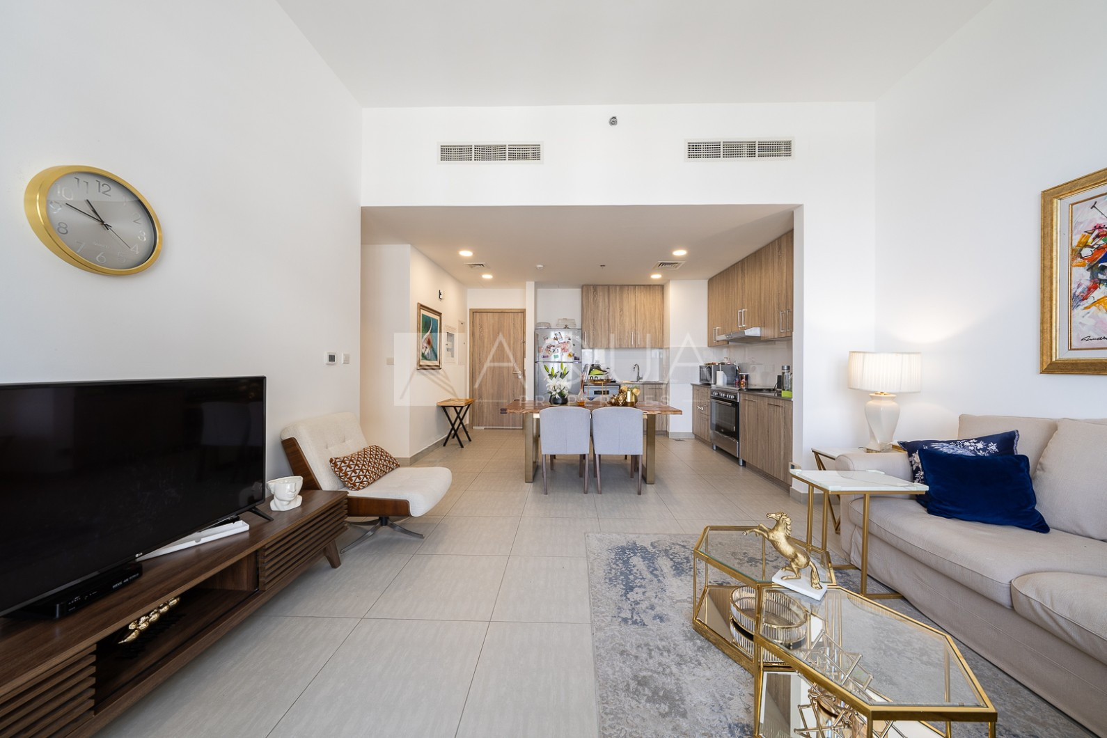 Stunning Park view | Beautifully Furnished 