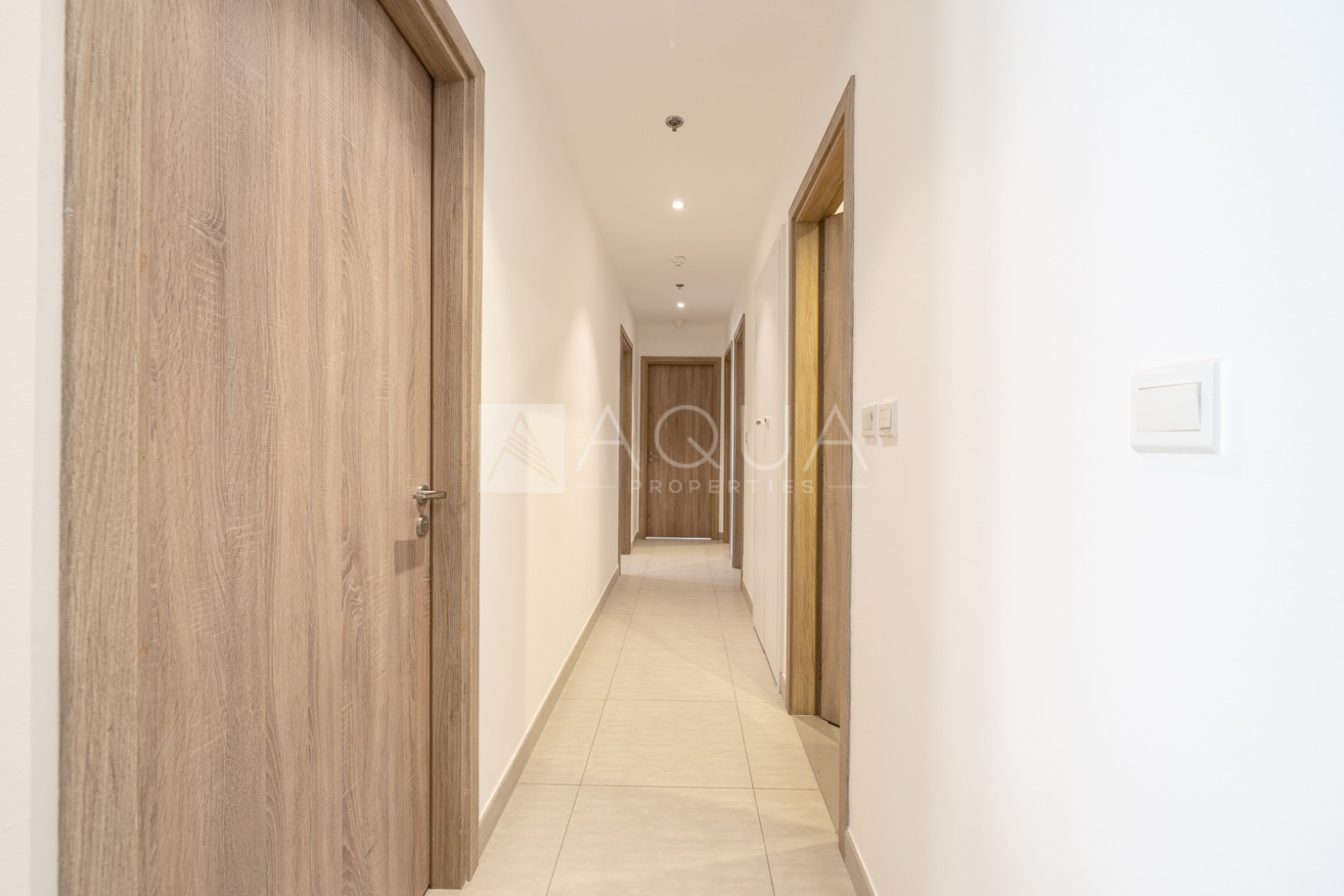 Stunning Park view | Beautifully Furnished 