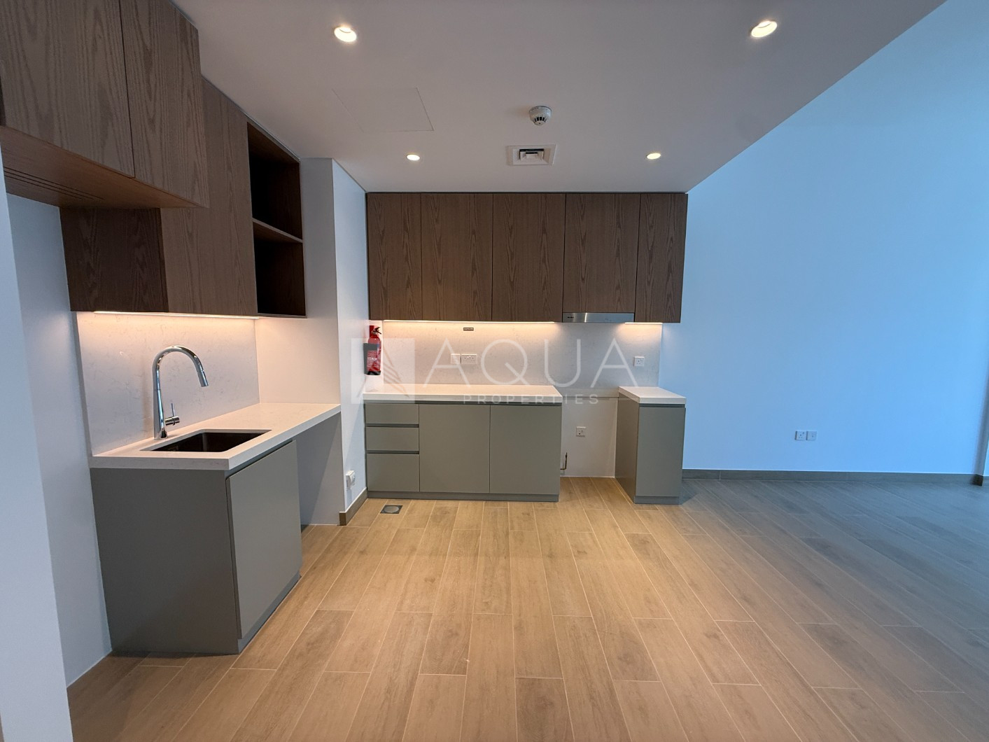 High Floor 1BR | Vacant | Marina Views