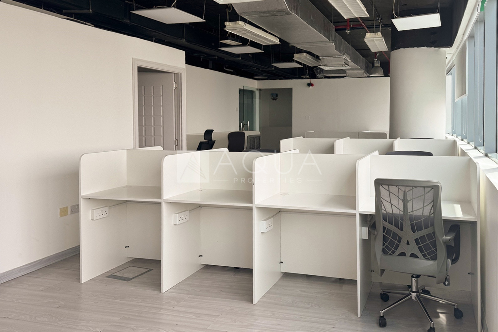 Fitted Office | 2 Parkings | With Partition  