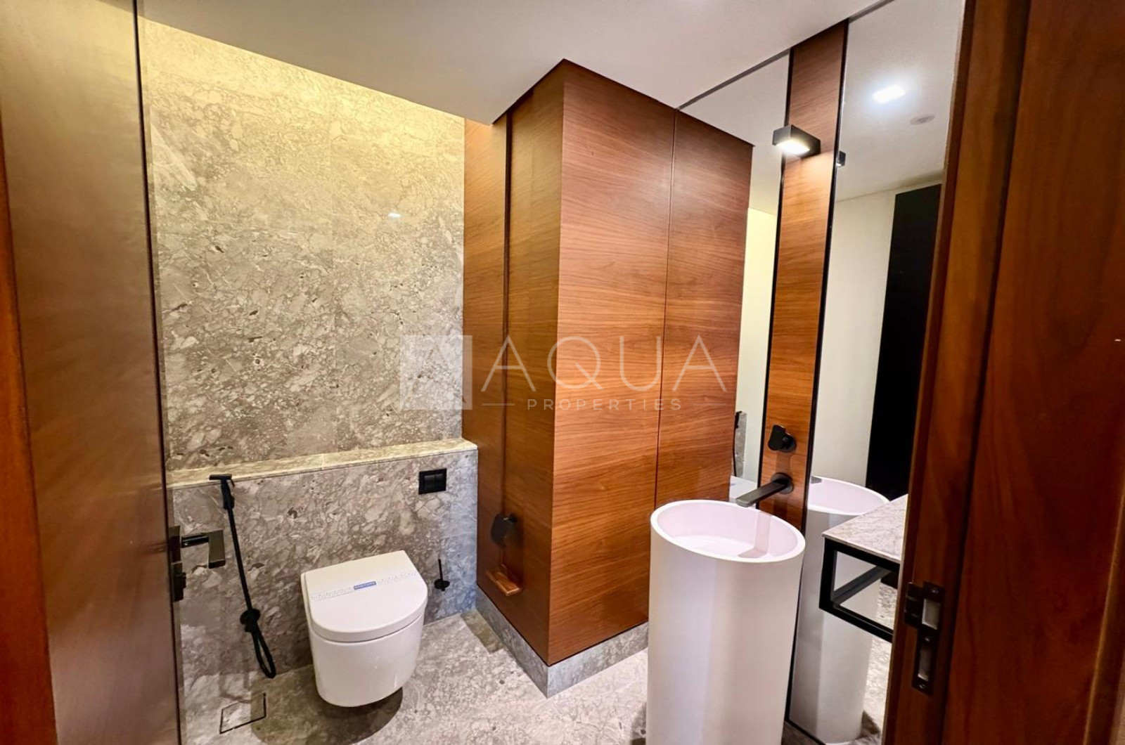 Spacious | 2BR | Ain Dubai and Sea Views