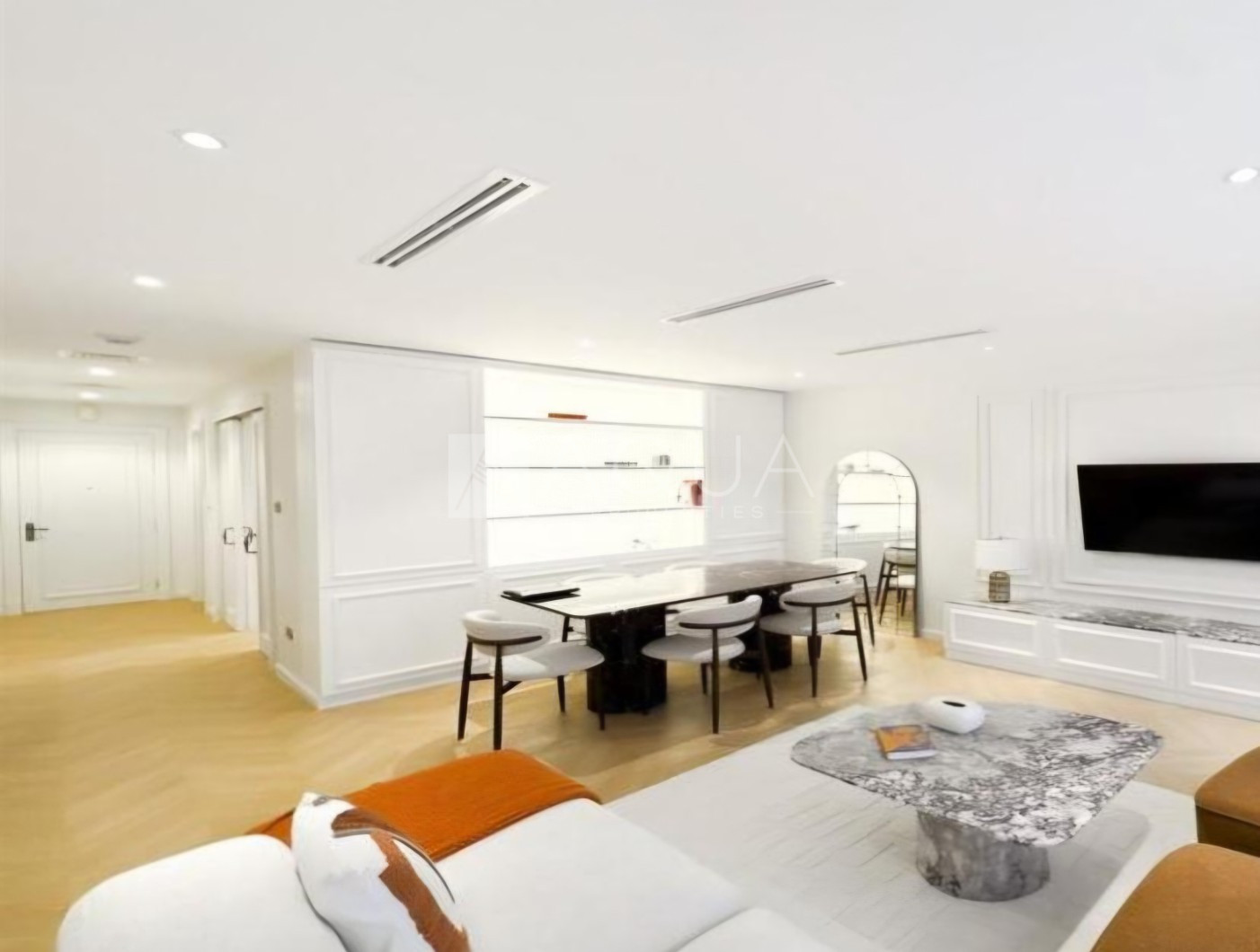 Fully Upgraded 1BR | Old Town Downtown | Luxury Furnished | Rented