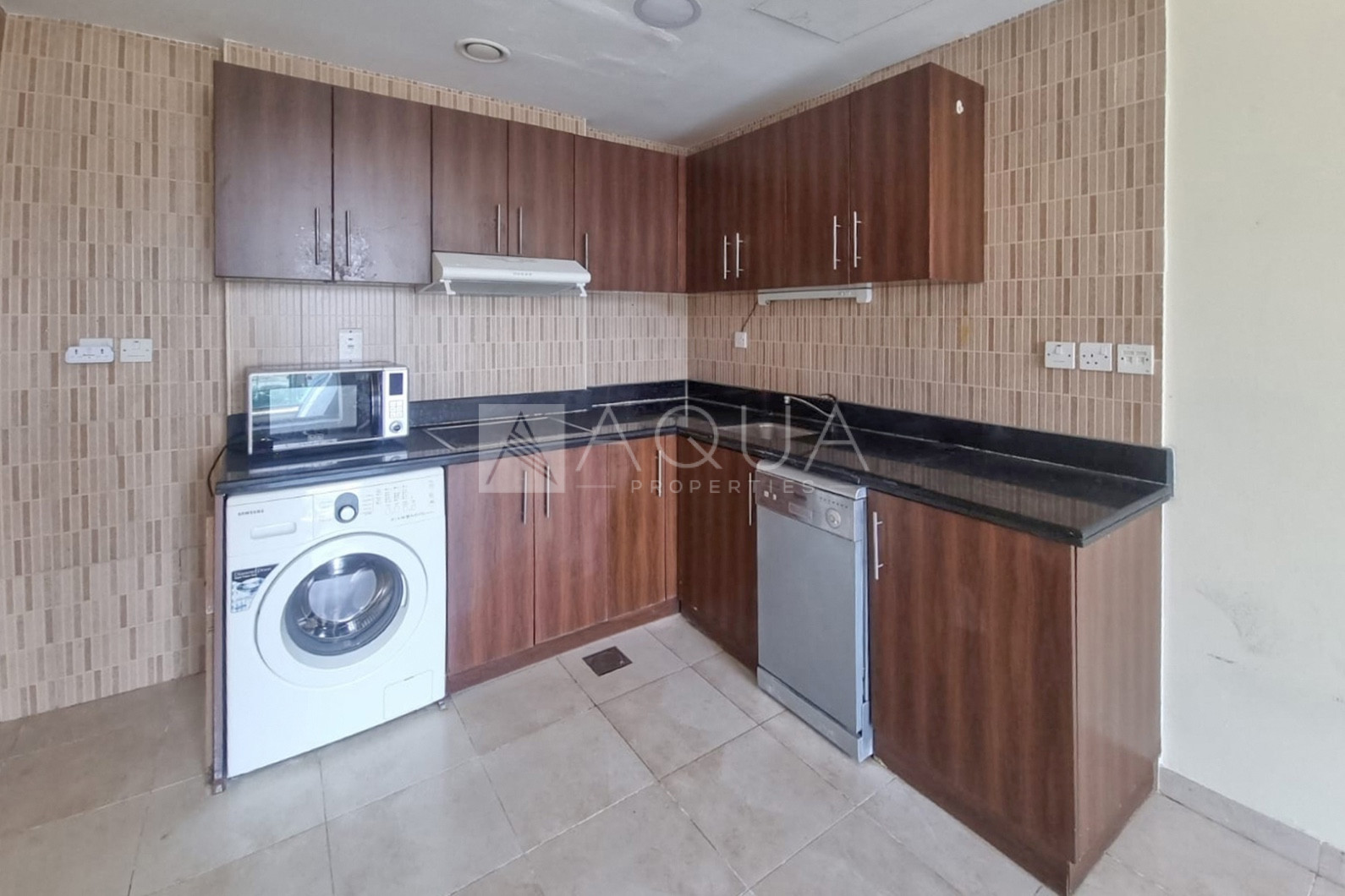 Unfurnished | 1 Bedroom Unit with Balcony 